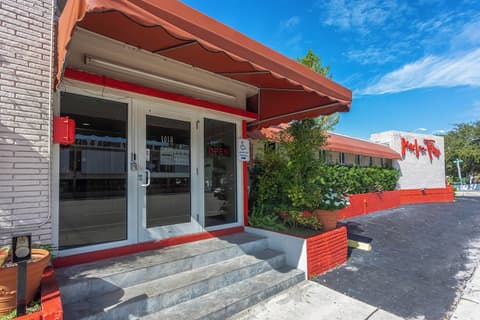 Beach and Town Motel