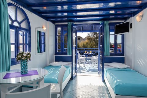 Samson's Village, Room