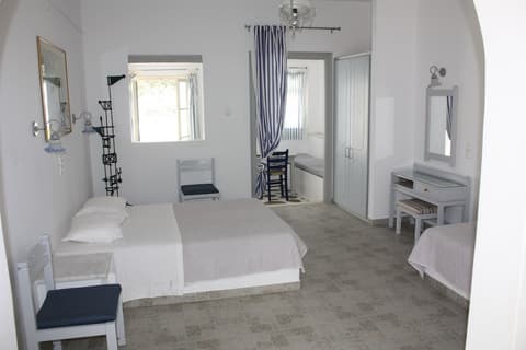 Naoussa Hotel Paros by Booking Kottas