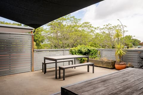 Haka House Rotorua, Outdoor dining