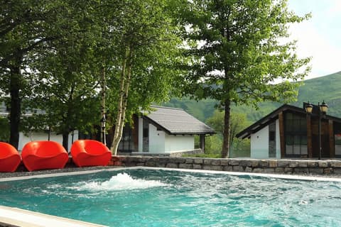 Hotel Gudauri Marco Polo, Outdoor pool