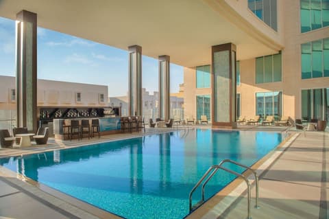 DoubleTree by Hilton Doha - Al Sadd, Pool