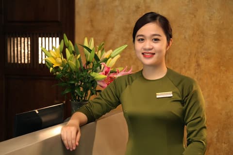 Draha Halong Hotel - Serenity, Charm and Nature - Preferred by Western Travelers