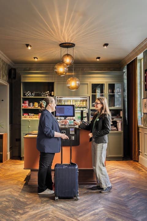 Le Grand Quartier, Reception