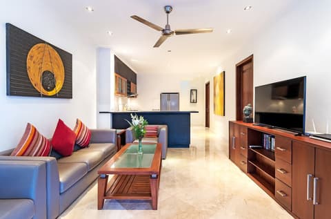 Villa Lalang Temu, Interior entrance