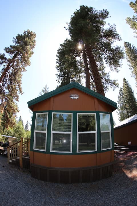 Crater Lake Resort, Room
