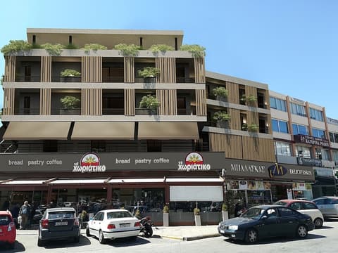 Azur Suites, Exterior