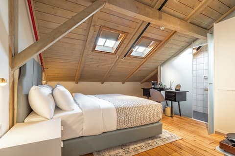 THE GUTMAN TLV - Neve Tzedek