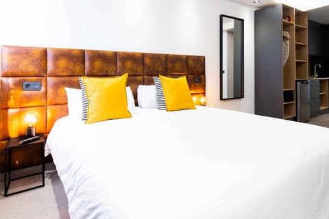 Poem Suites by Airnest