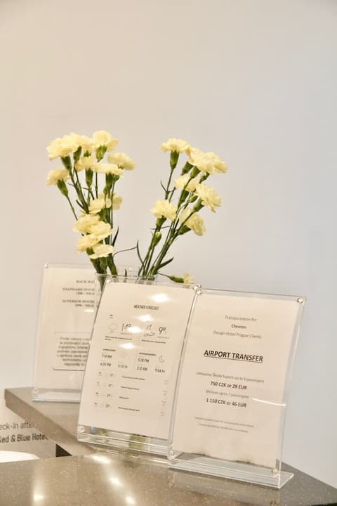 Chevron Design Hotel Prague, Reception