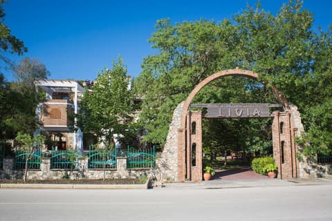 Hotel Livia, Exterior detail