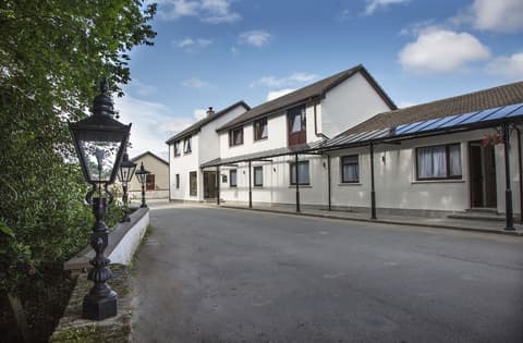 The Skye Inn, Front of property