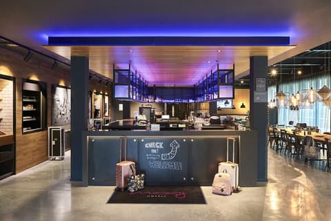 Moxy Paris Charles de Gaulle Airport, Reception