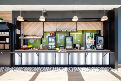 B&B HOTEL MASSY Gare TGV, Breakfast buffet