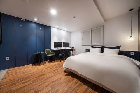 Stay Month Hotel, Room