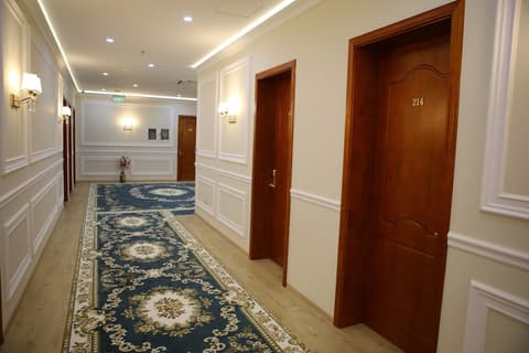 Hotel Colombo, Interior entrance