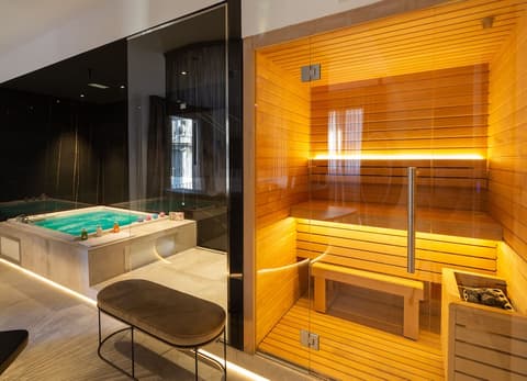 The Corner Duomo Hotel, Bathroom