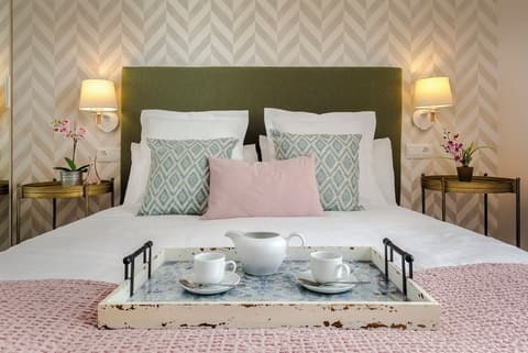 Genteel Home Picasso I