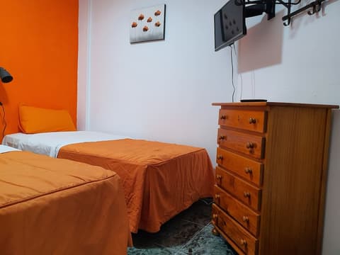 Low Cost Room Plaza de Hierro II