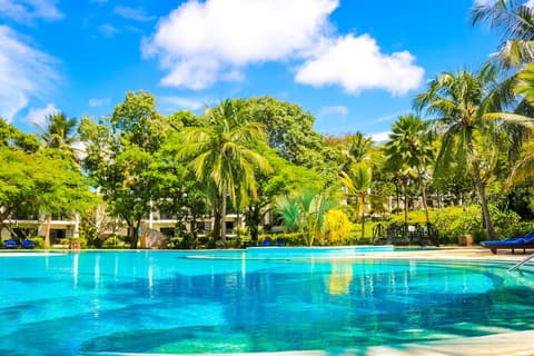 Diani Sea Resort, Outdoor pool