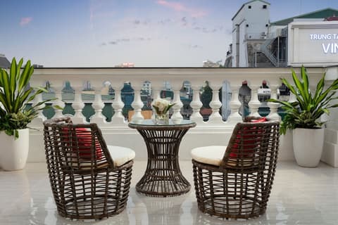 Minasi HanoiOi Lakeside Hotel, Terrace/patio