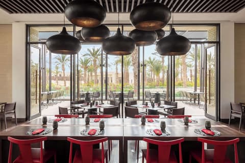 Anantara Sahara-Tozeur Resort & Villas, Dining