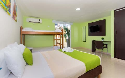 Hotel Avexi Suites By Geh Suites, Room