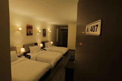 Pyramid Edge Hotel & Exclusive Pyramids View Rooftop