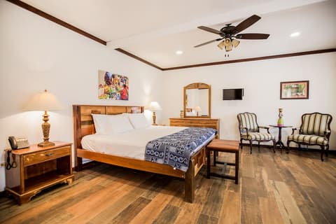 Falling Leaves Lodge