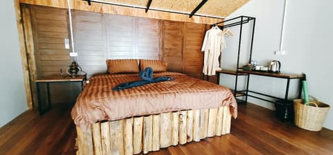 Kohmook Nurse House, Room