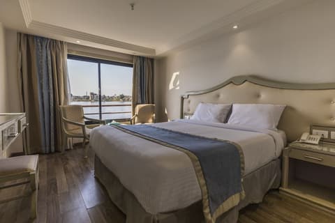 SUNRISE Semiramis I Cruise, Room