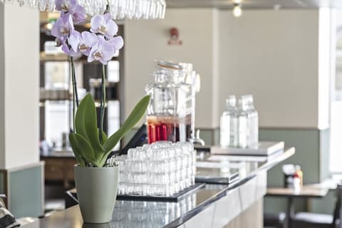 Best Western Hotel at 108