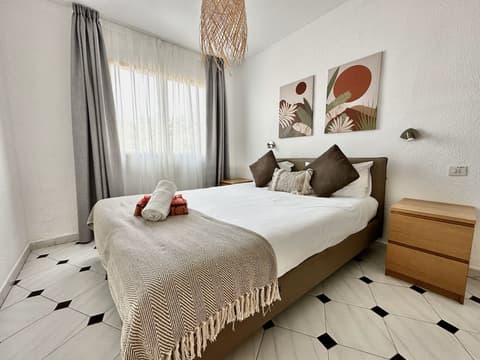 Albir Hills Apartments, Room