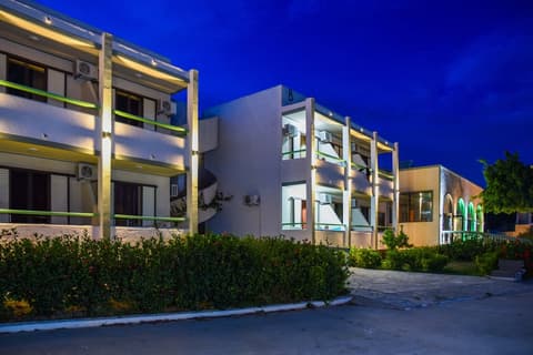 Chrysoula Hotel & Apartments, Front of property - evening/night