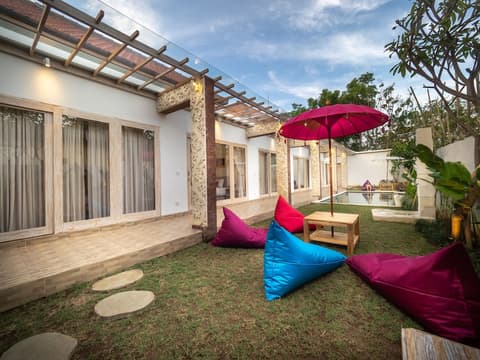 Nyang-Nyang Retreat