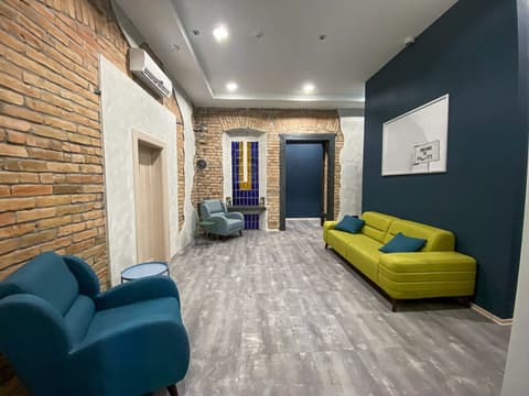 K43 Rooms and Apartments