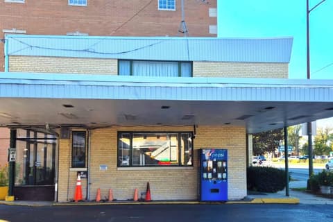 Motel Edgebrook Chicago North Shore by OYO