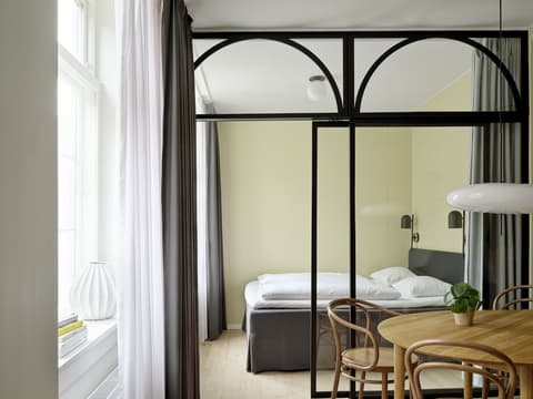 Apēron Apartment Hotel