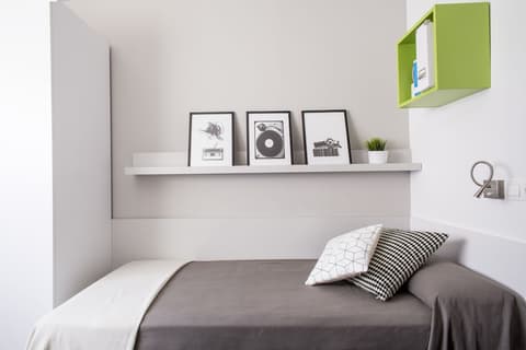 Residencia Universitaria Resa Barcelona Diagonal - Campus Accomodation