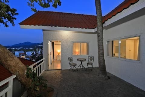 Kata White Villas, Terrace/patio