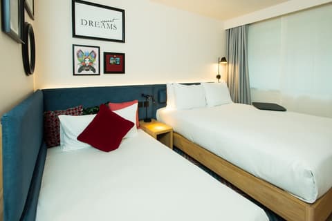 Hampton by Hilton London Park Royal, Room