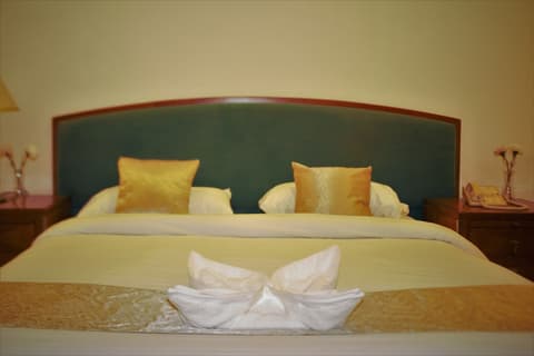 New MerryLand Hotel, Room