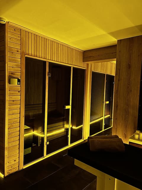 Privado Hotels, Room