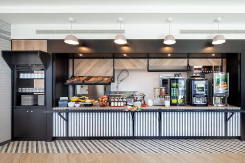 B&B HOTEL Paris Porte de Bagnolet, Breakfast buffet
