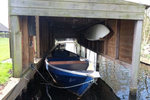 Cozy House with a Boat near Giethoorn & Weerribben Wieden National Park
