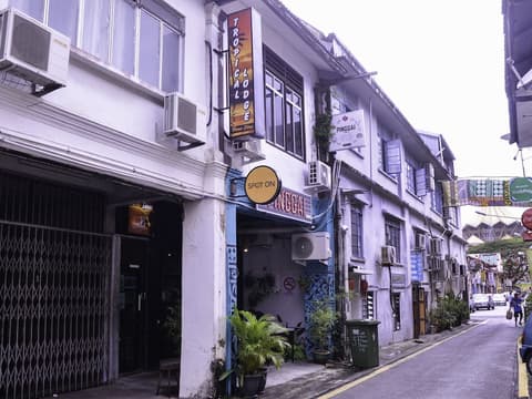 Hotel O Tropical Lodge, Exterior