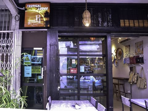 Hotel O Tropical Lodge