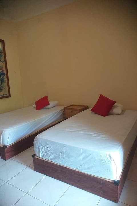 Nushe Hostel & Room
