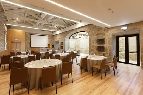 Neya Porto Hotel, Meeting facility