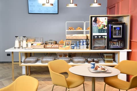 B&B Hotel Milano City Center Duomo, Breakfast buffet